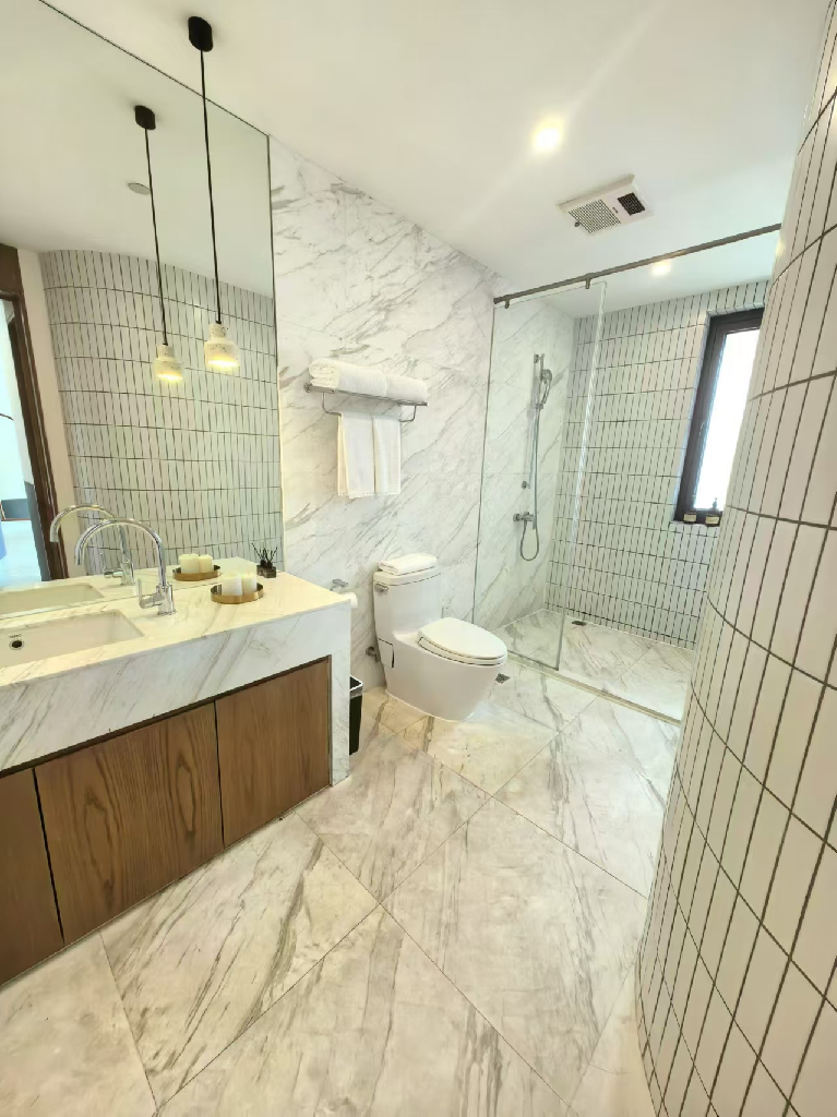 Base Living-Binjiang  Serviced Apartment - Image 6