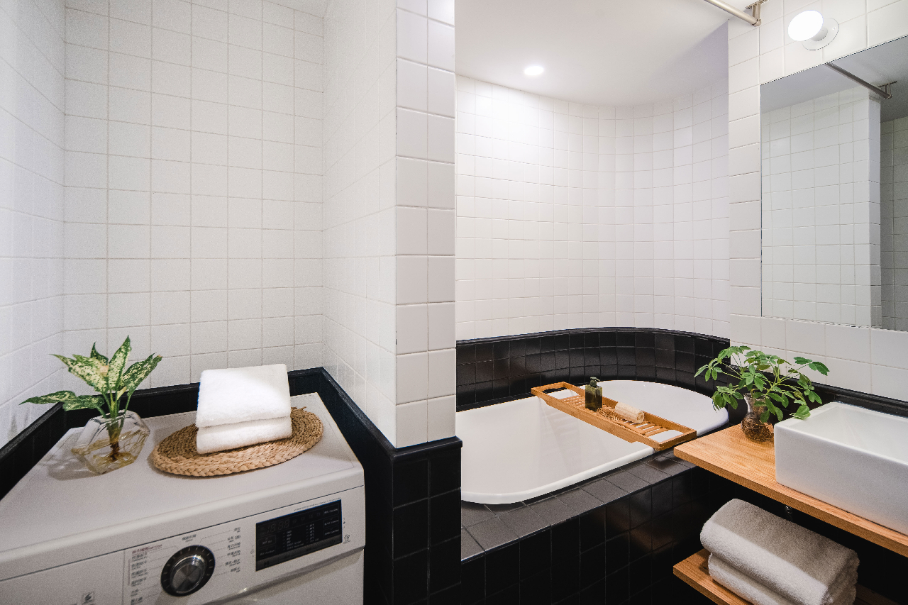 Base Living--Xintiandi Serviced Apartment - Image 4