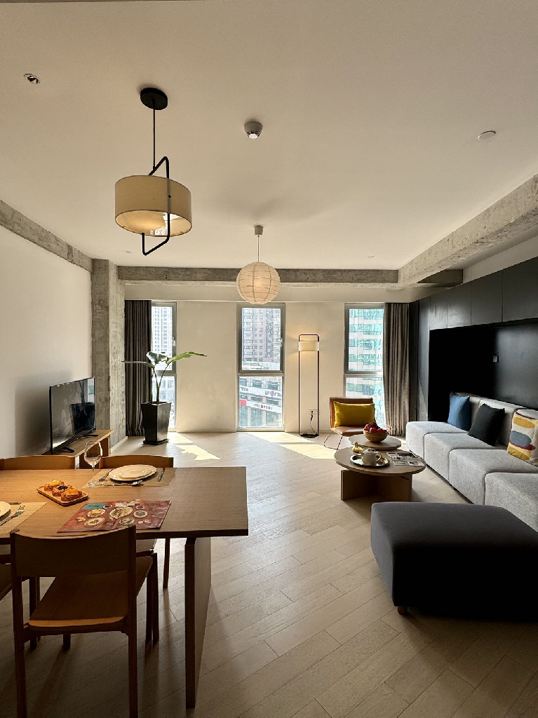 Base Living--Xintiandi Serviced Apartment - Image 2