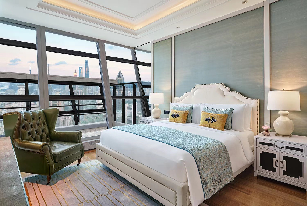 ST REGIS Serviced Apartment  - Image 6