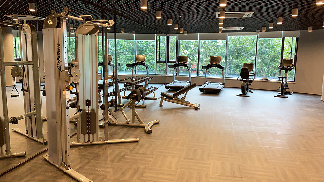 THE CAROSSA Serviced Apartment - Image 8