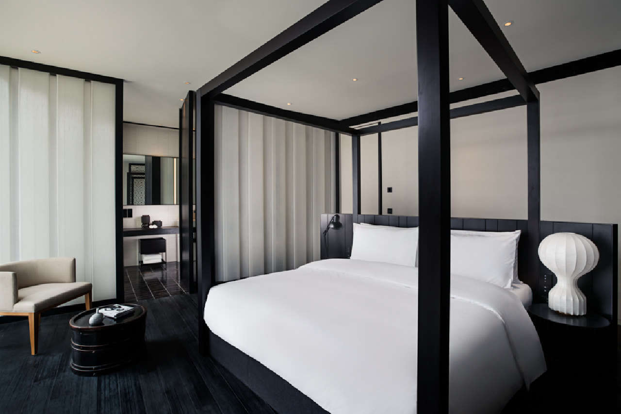 The Middle House Serviced Apartment - Image 5