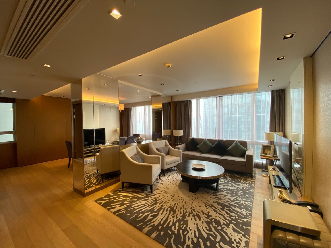 Jing An Kerry Residences Serviced Apartment - Image 3
