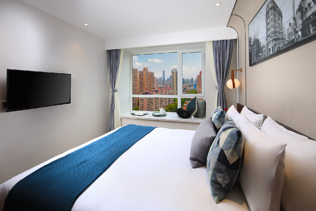 THE CAROSSA Serviced Apartment - Image 6