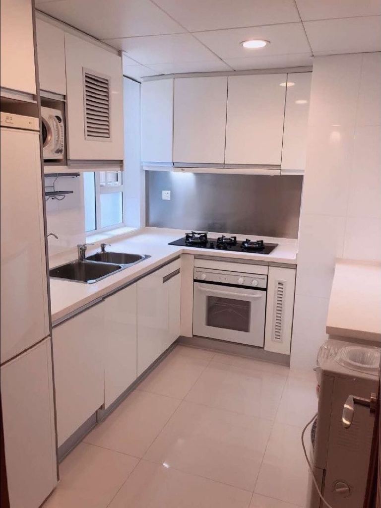 Parkview Serviced Apartment - Image 5