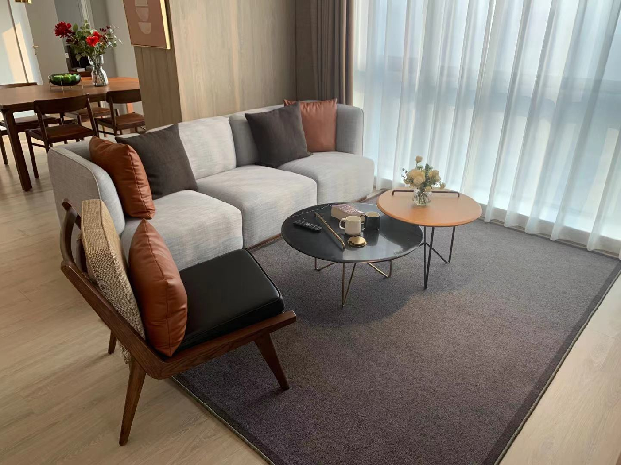 LIV'N 833 Serviced Apartment