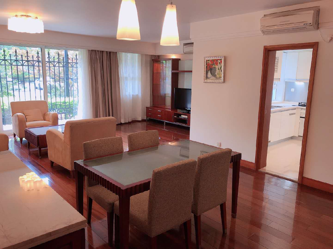 Parkview Serviced Apartment - Image 2