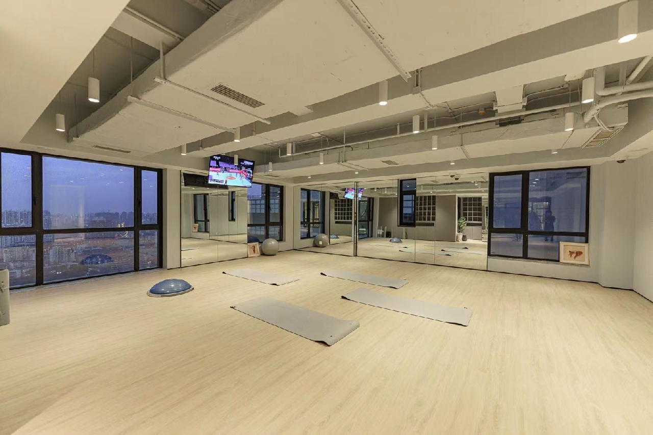 LIV'N 833 Serviced Apartment - Image 11