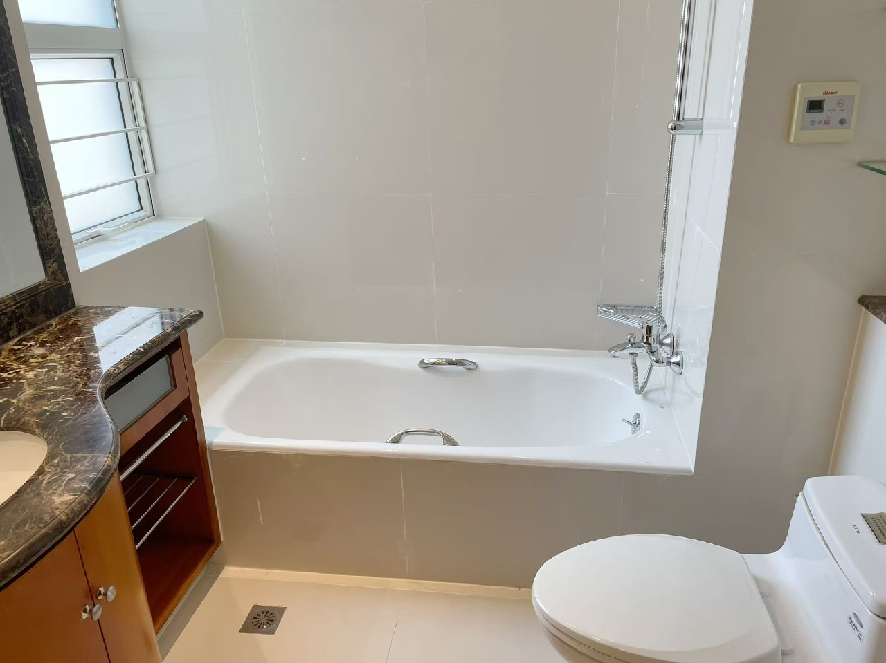 Parkview Serviced Apartment - Image 7