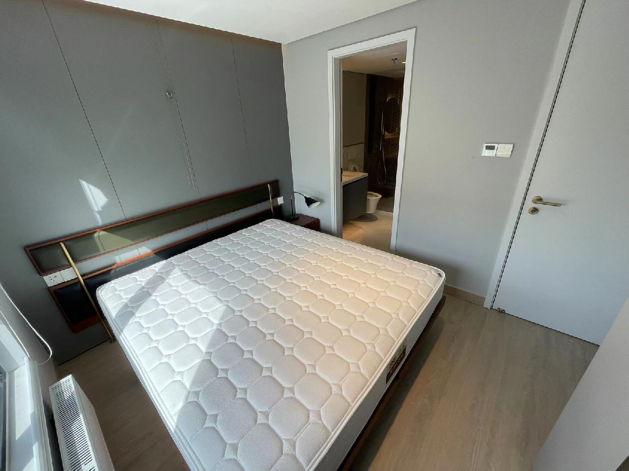 LIV'N 833 Serviced Apartment - Image 5