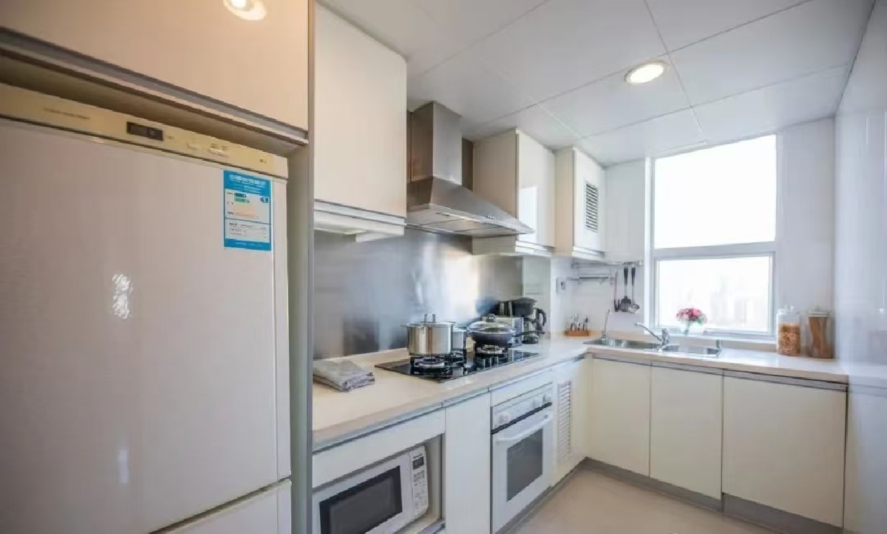 Parkview Serviced Apartment - Image 4