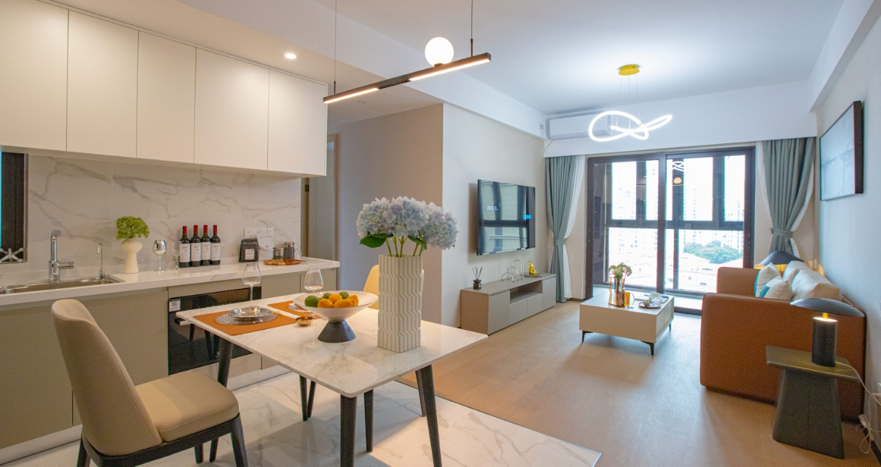 Cresher Executive Apartment - Image 3