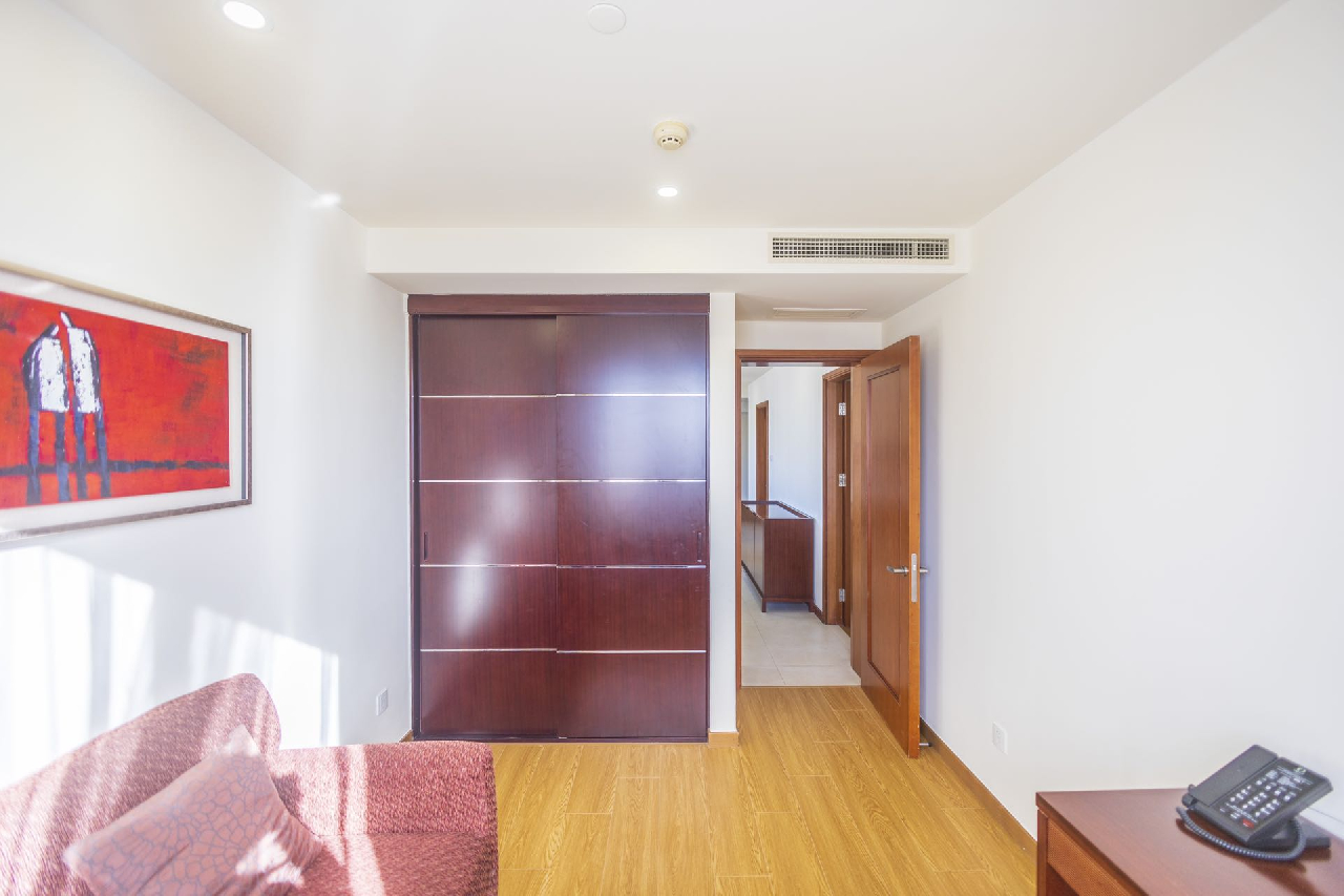 Oakwood Residence Shanghai - Image 8