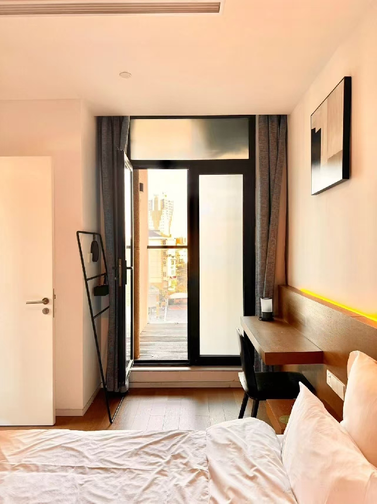 Base-PuSan Serviced Apartment - Image 6