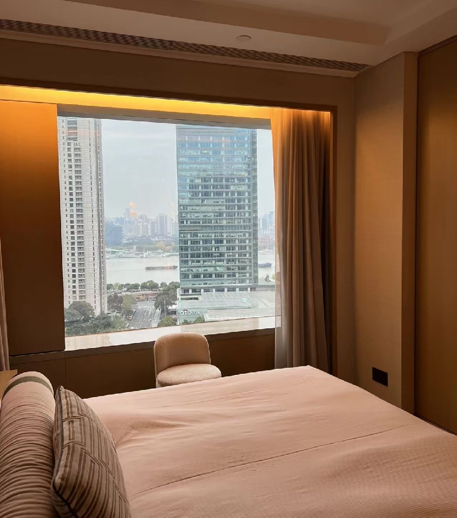 IFC Residence - Image 8