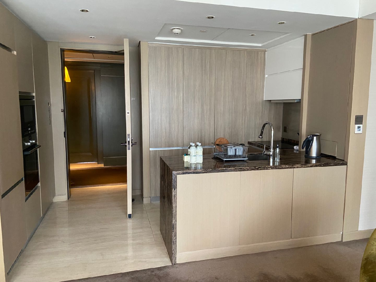 IFC Residence - Image 5