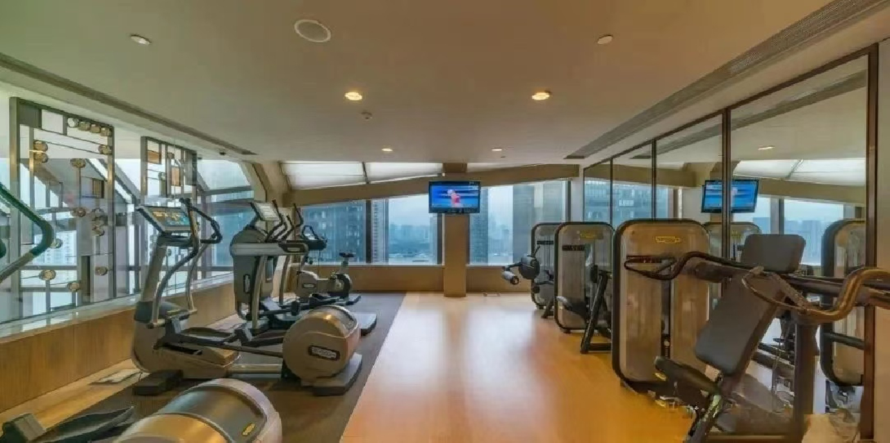 IFC Residence - Image 8