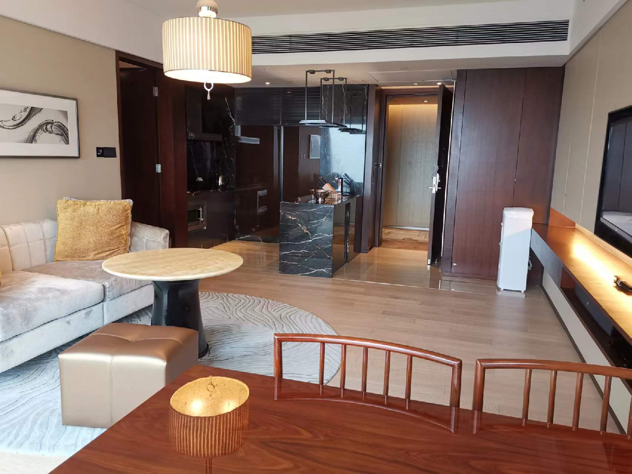 Mandarin Oriental Pudong Shanghai Executive Apartments - Image 3