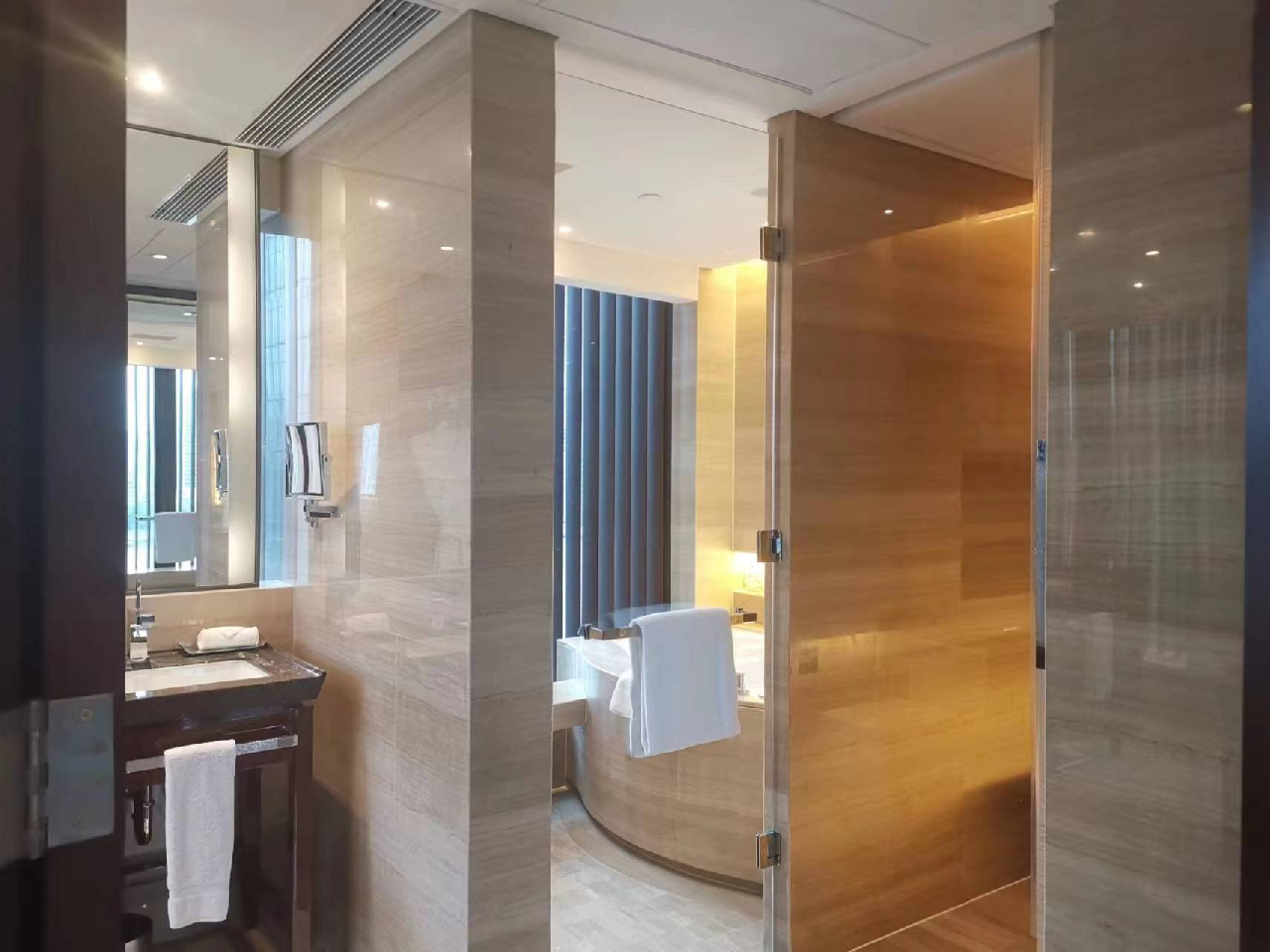 Mandarin Oriental Pudong Shanghai Executive Apartments - Image 5