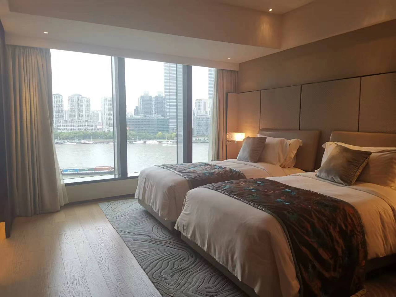 Mandarin Oriental Pudong Shanghai Executive Apartments - Image 6