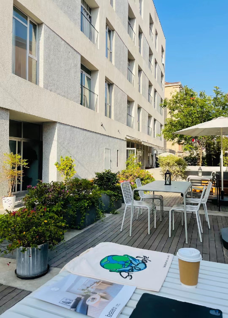 Base LIVING-YUPING Serviced Apartment - Image 6