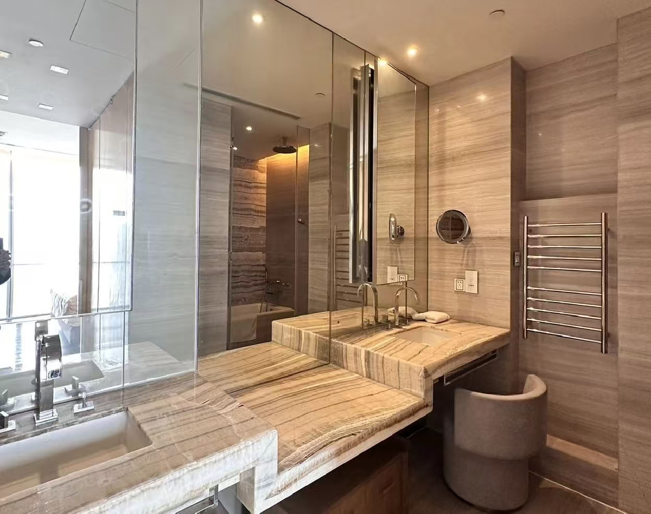 Regent Residences  Serviced Apartment - Image 5