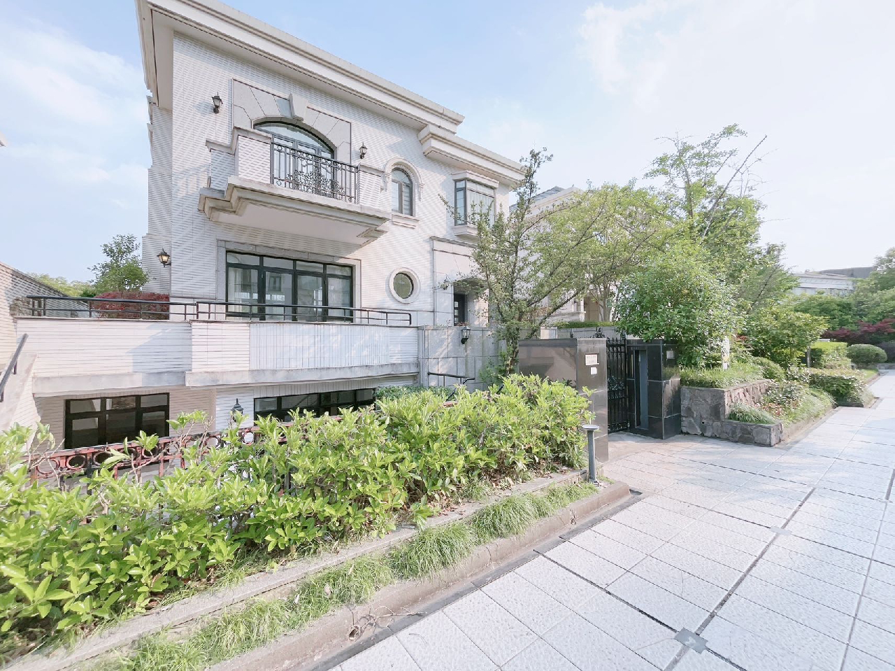 Hongqiao Gold Villas - Image 10