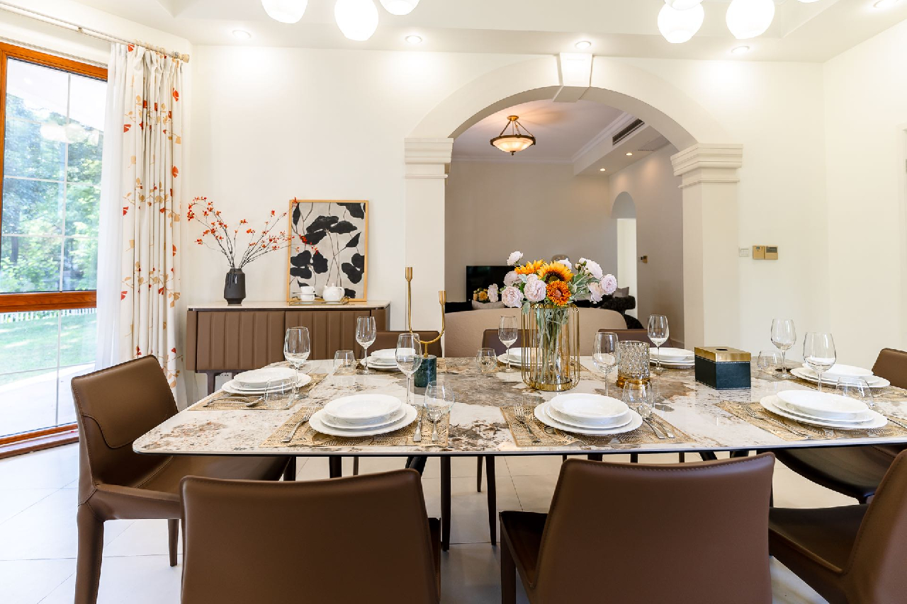 Forest Manor - Image 6