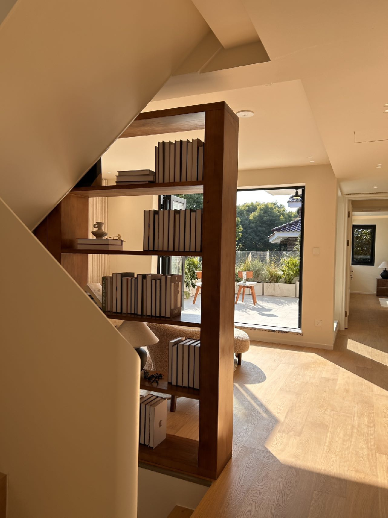 China Garden - Image 7