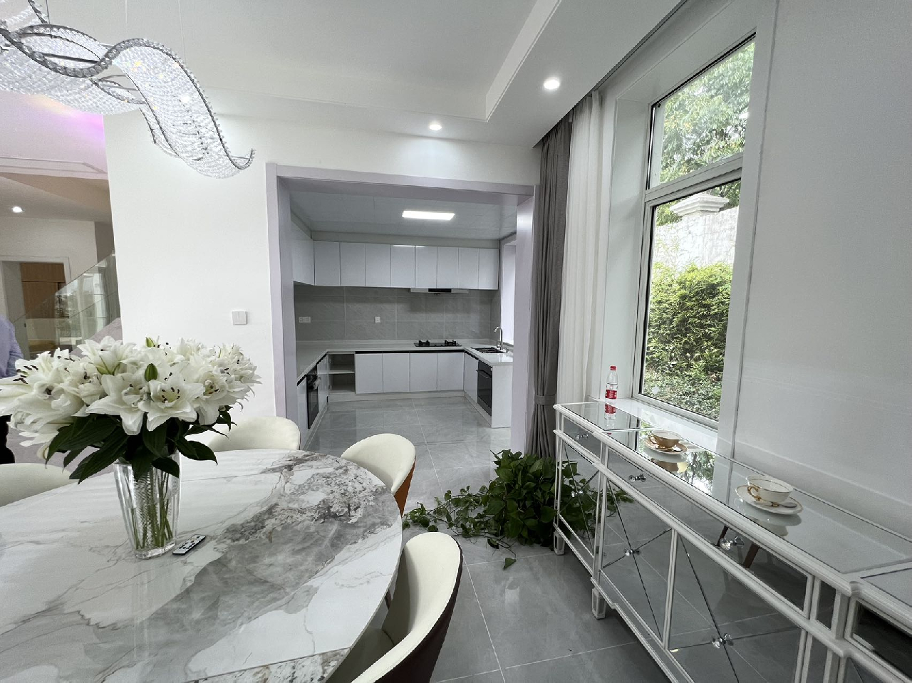 Elegant Garden - Image 10