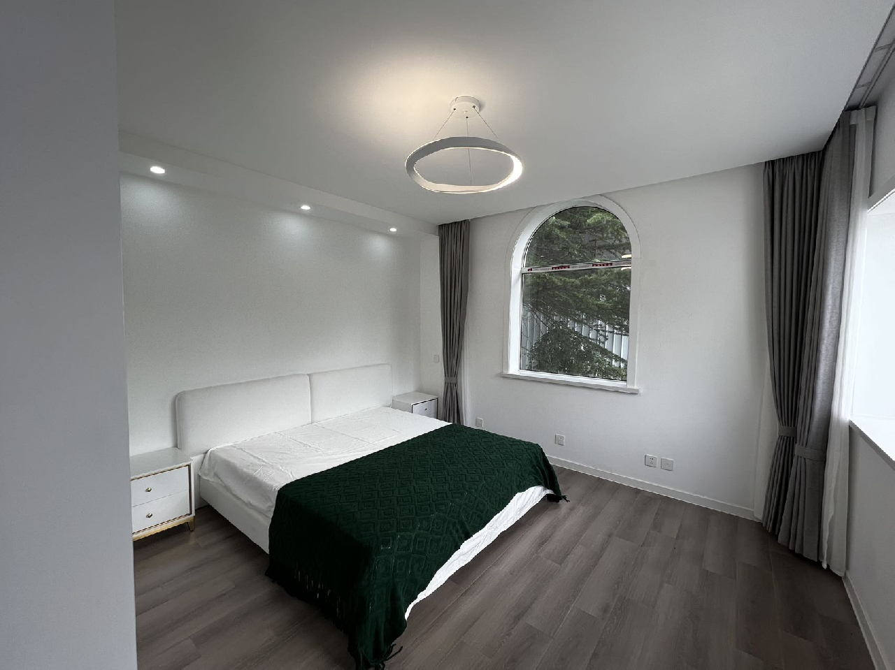 Elegant Garden - Image 9