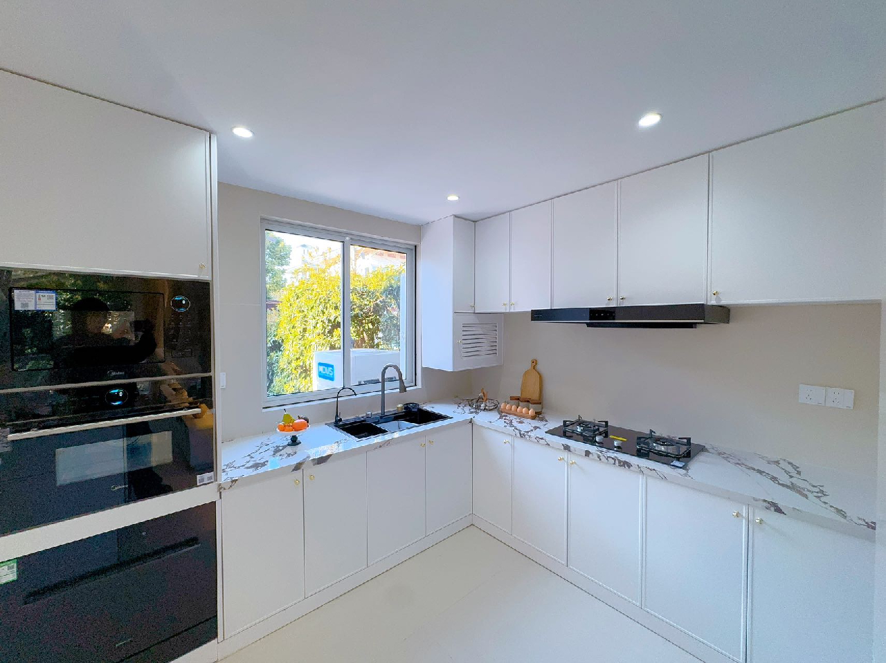 West Suburb Flourish City  - Image 4