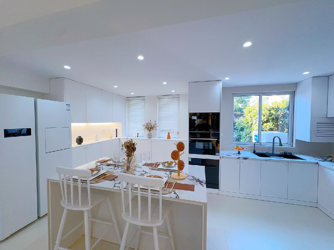 West Suburb Flourish City  - Image 8