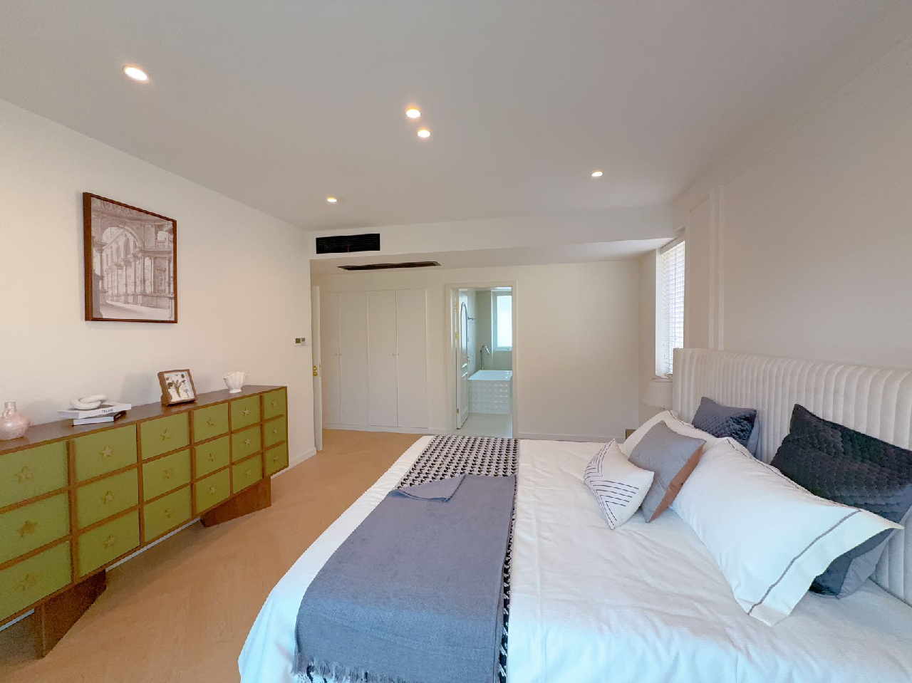 West Suburb Flourish City  - Image 13