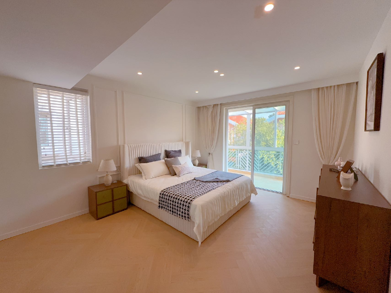 West Suburb Flourish City  - Image 10