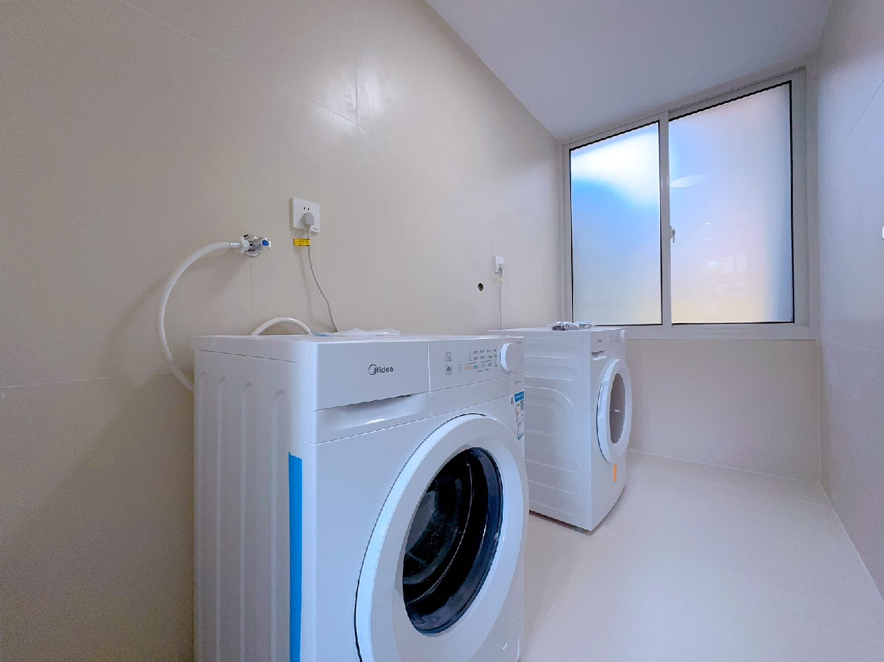 West Suburb Flourish City  - Image 15