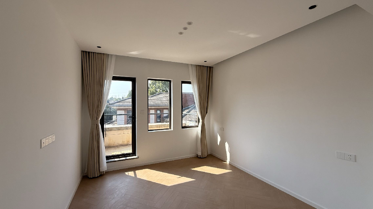 Dream House - Image 12