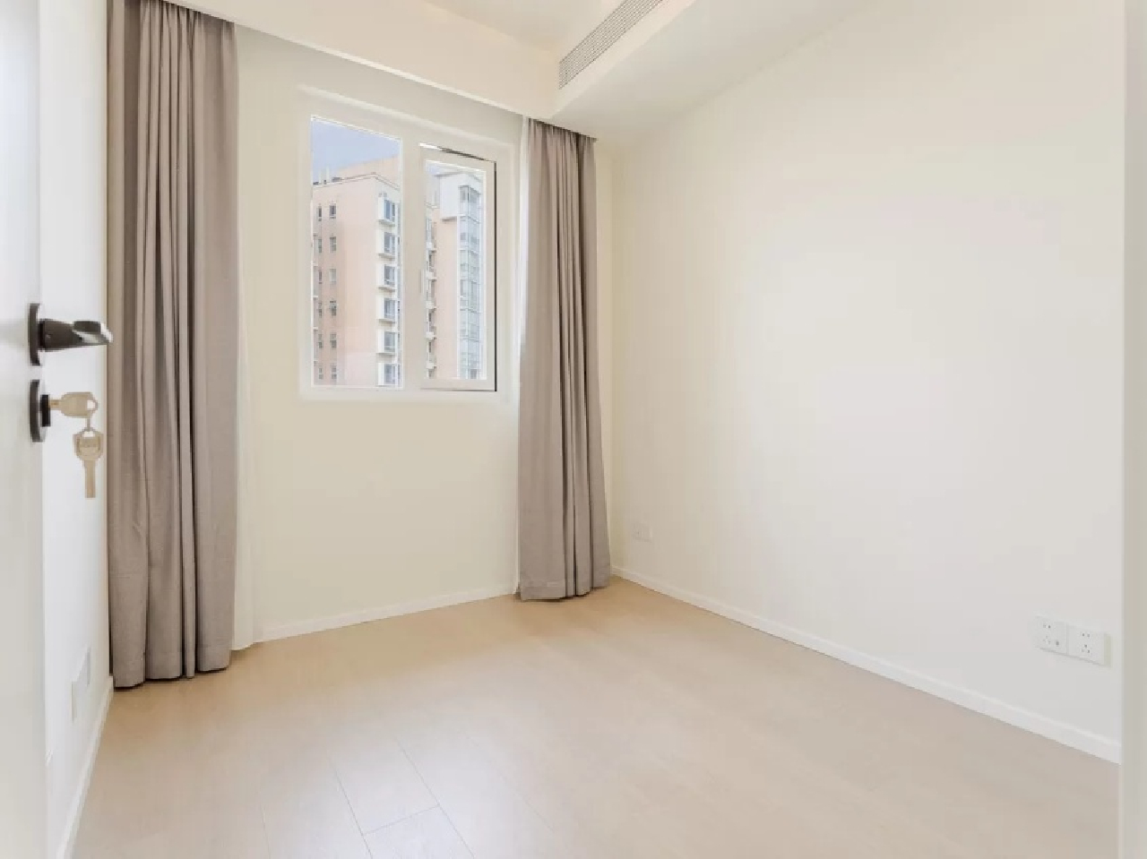 Oasis Riviera - Image 9