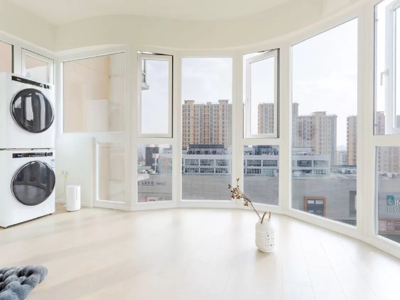 Oasis Riviera - Image 6