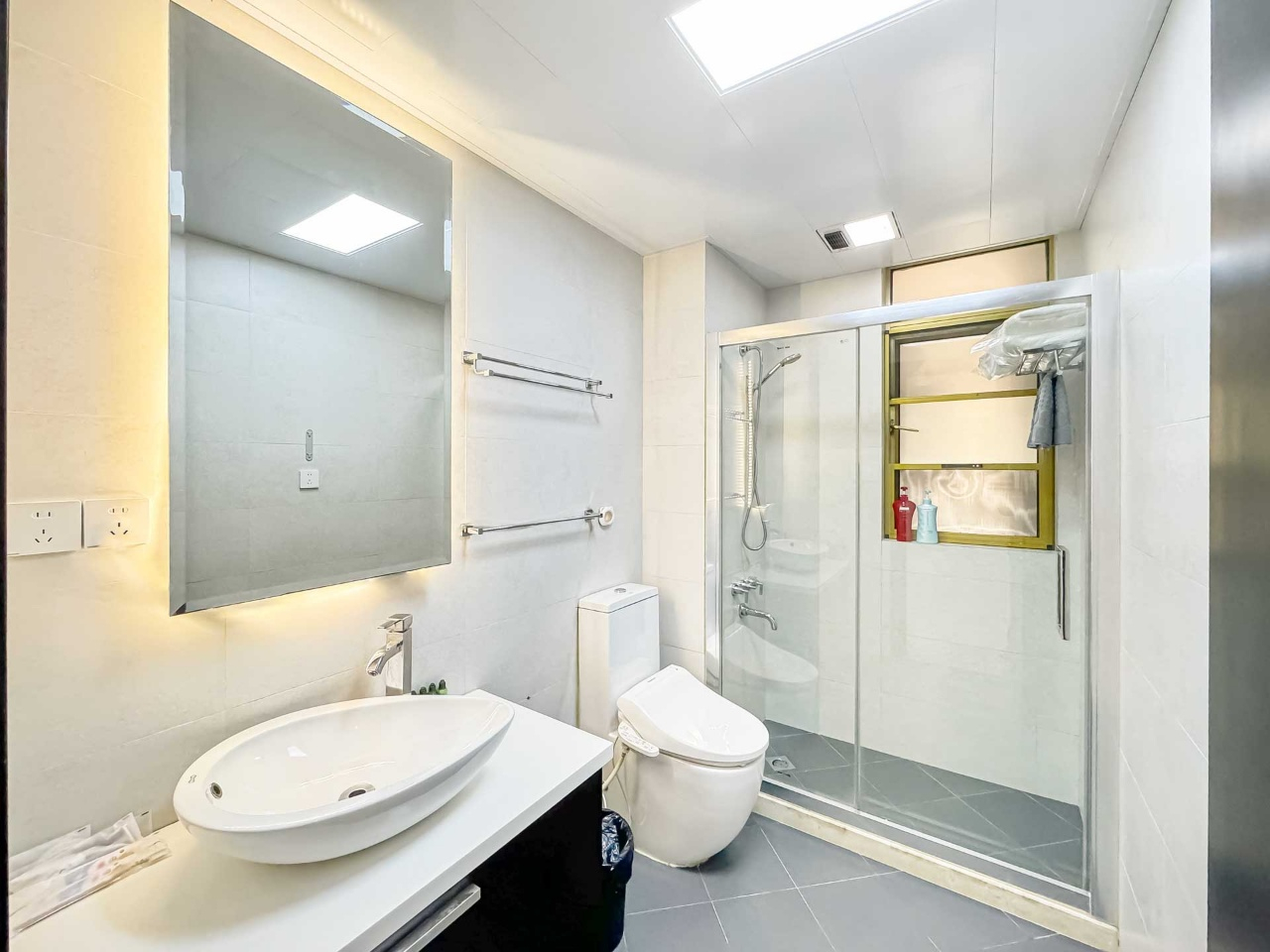 Royal Garden - Image 5