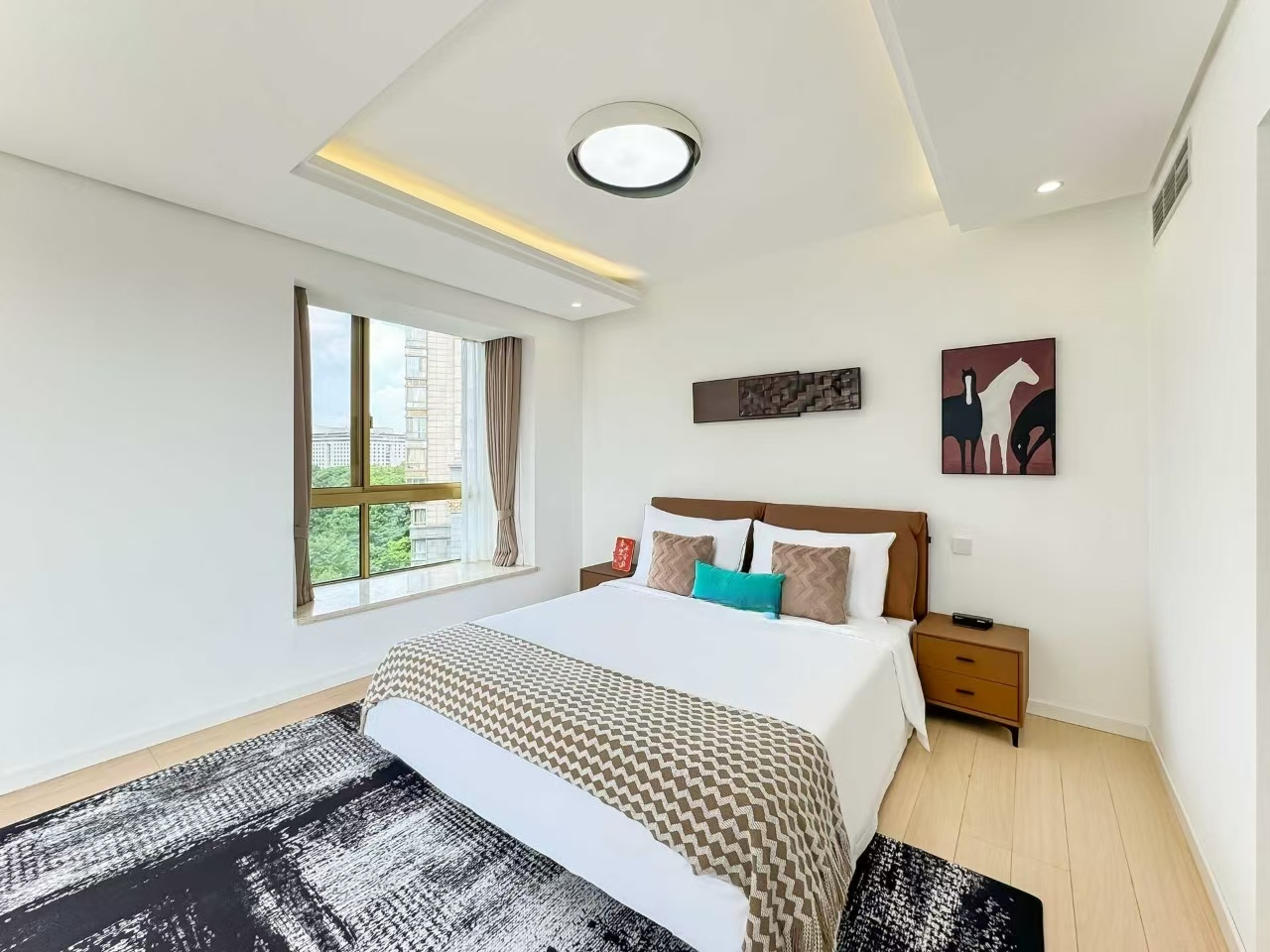 Royal Garden - Image 9