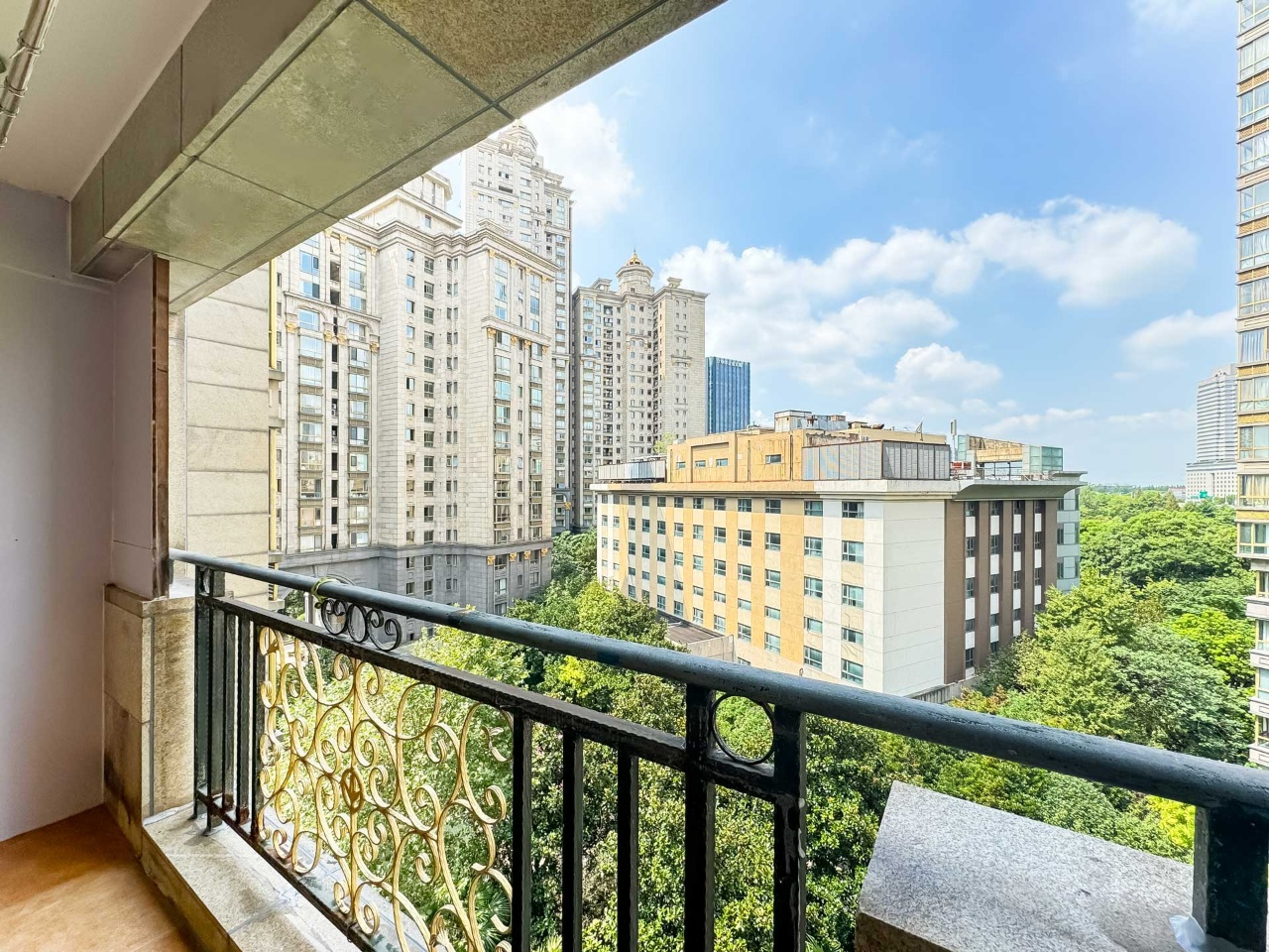 Royal Garden - Image 10