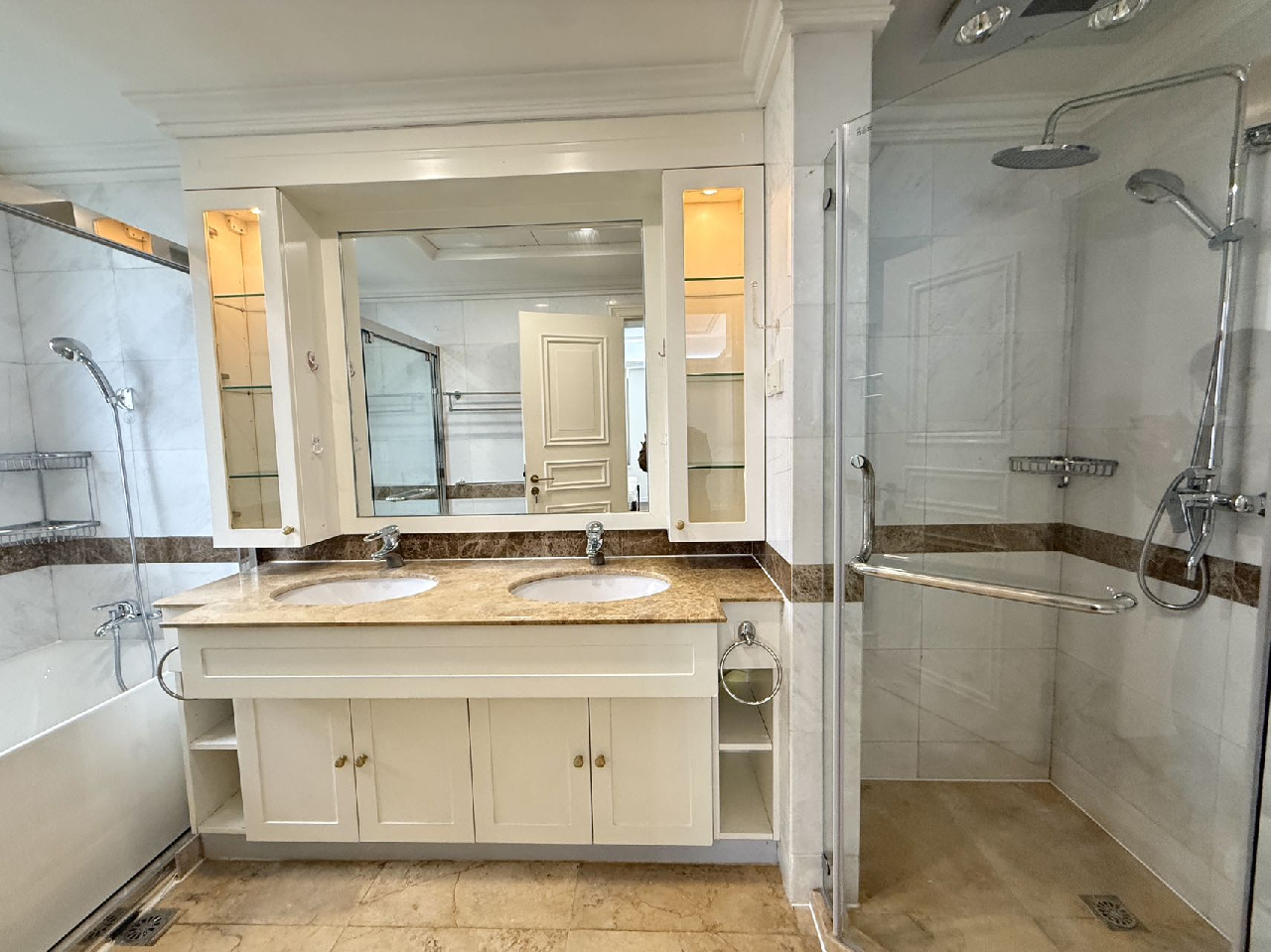 La Belle Vie - Image 6