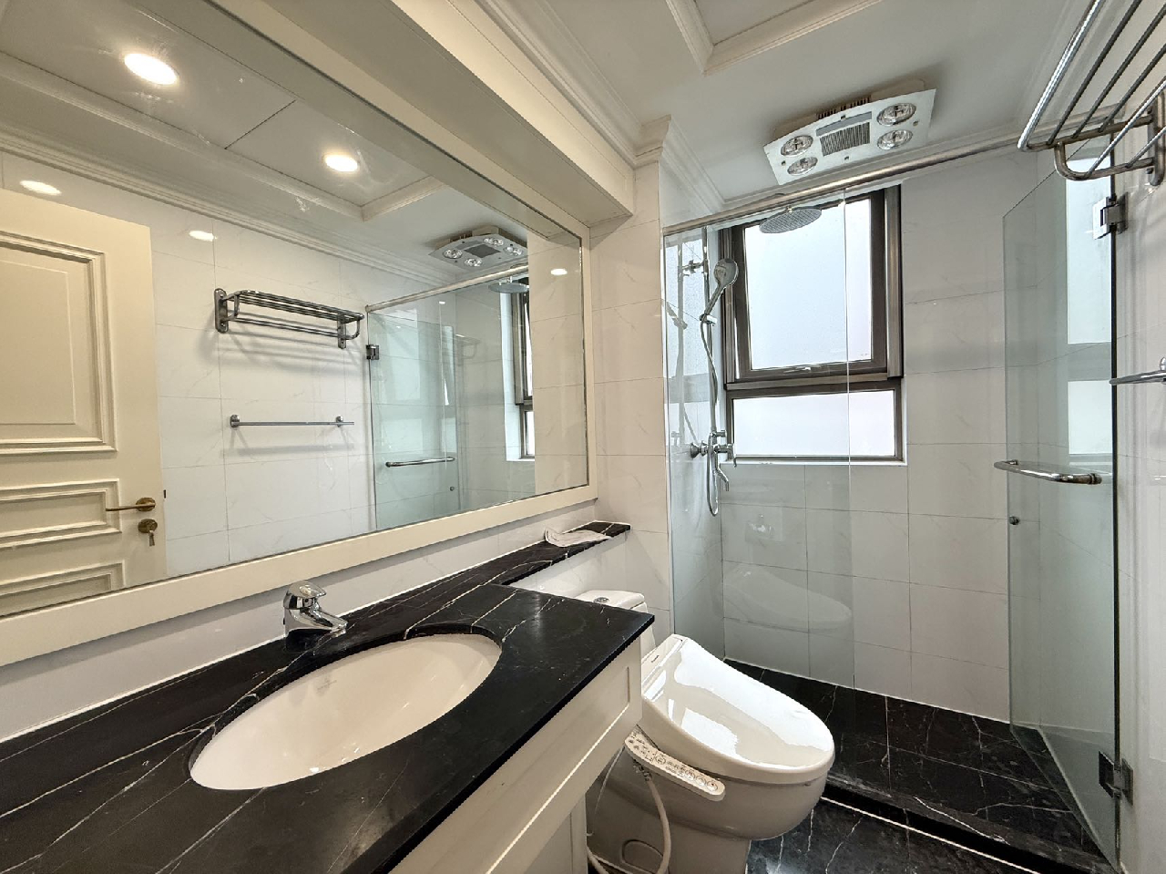 La Belle Vie - Image 9