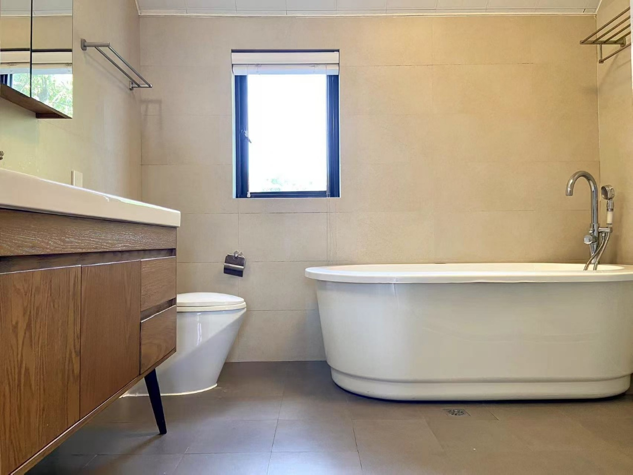 China Garden - Image 6