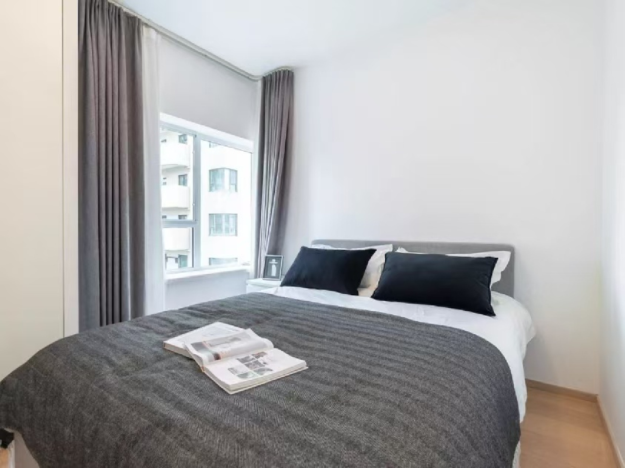 Ambassy Court - Image 8