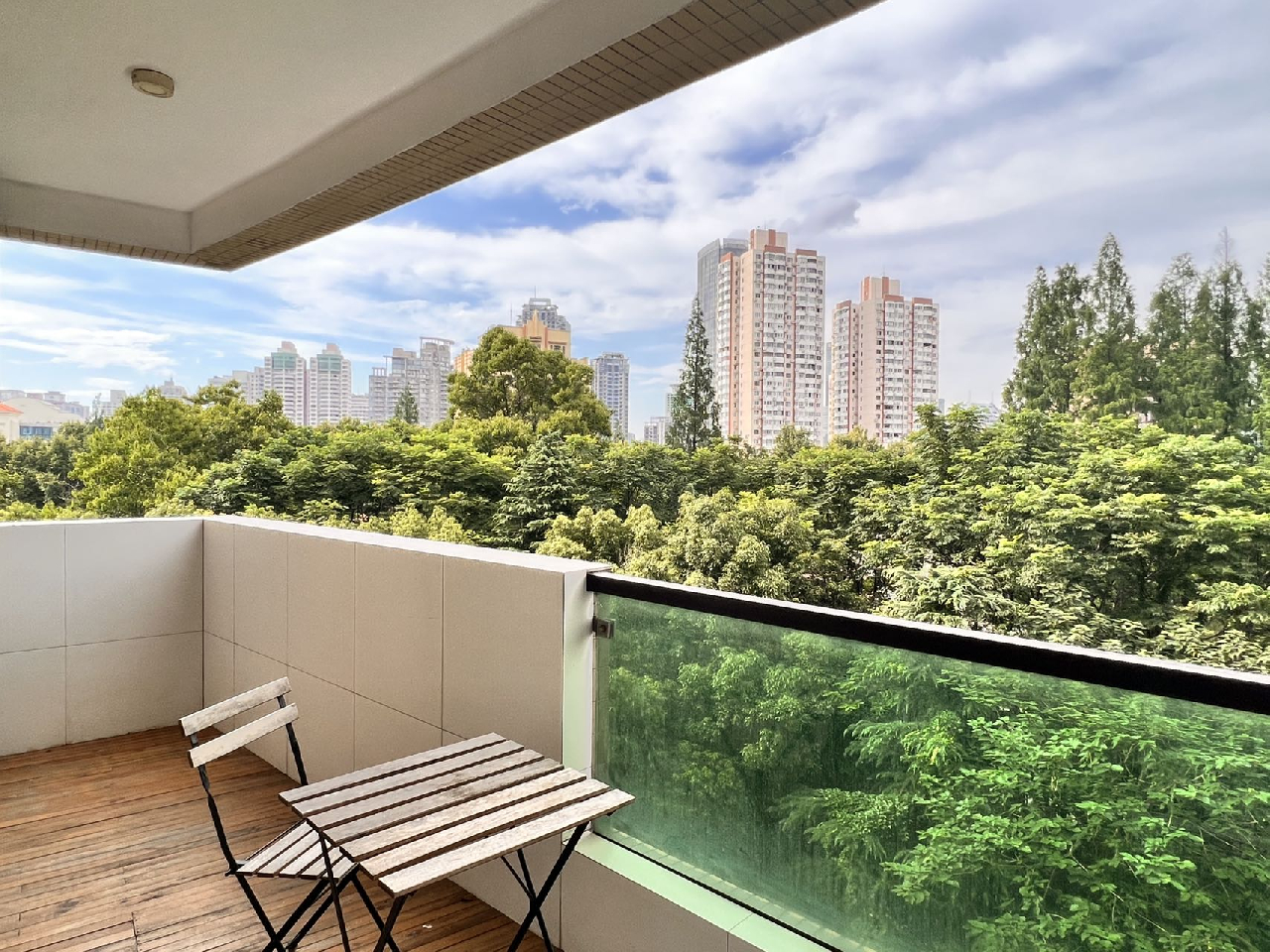 Ambassy Court - Image 6