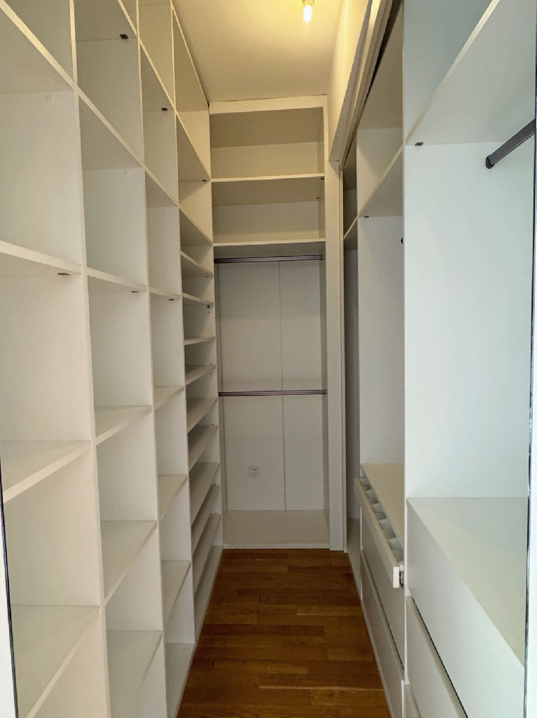 Kingsville - Image 10