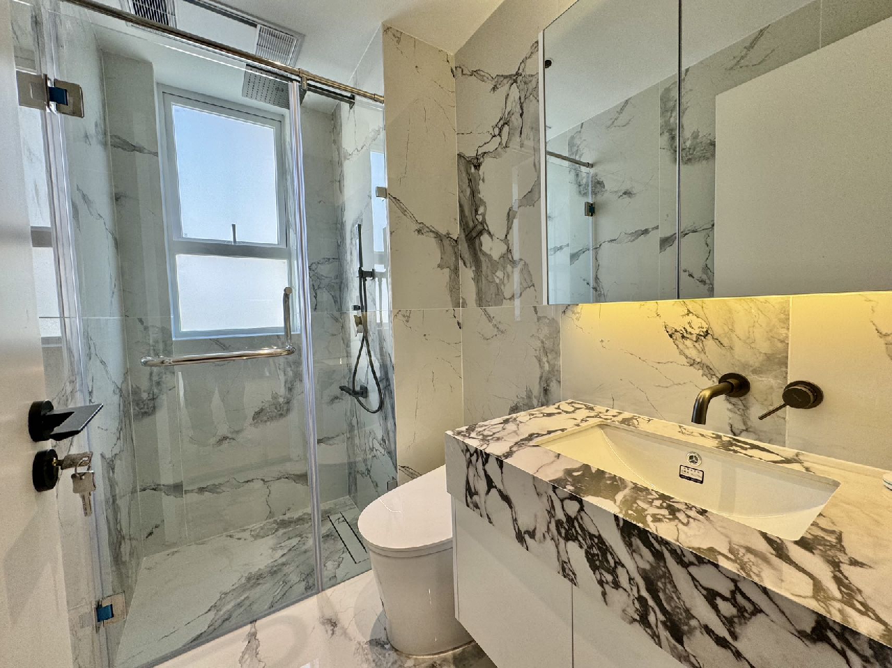 Oasis Riviera - Image 10