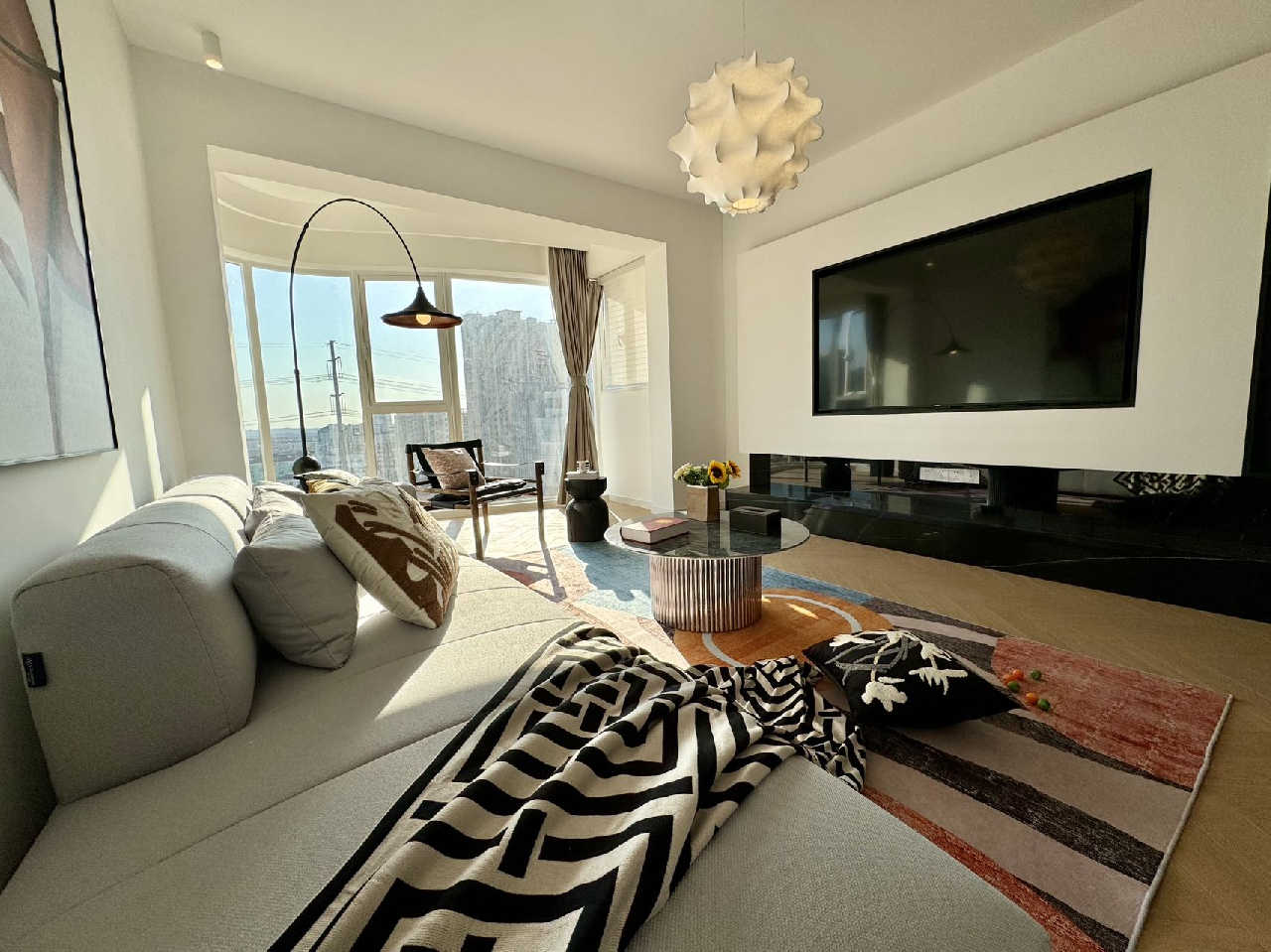 Oasis Riviera - Image 5